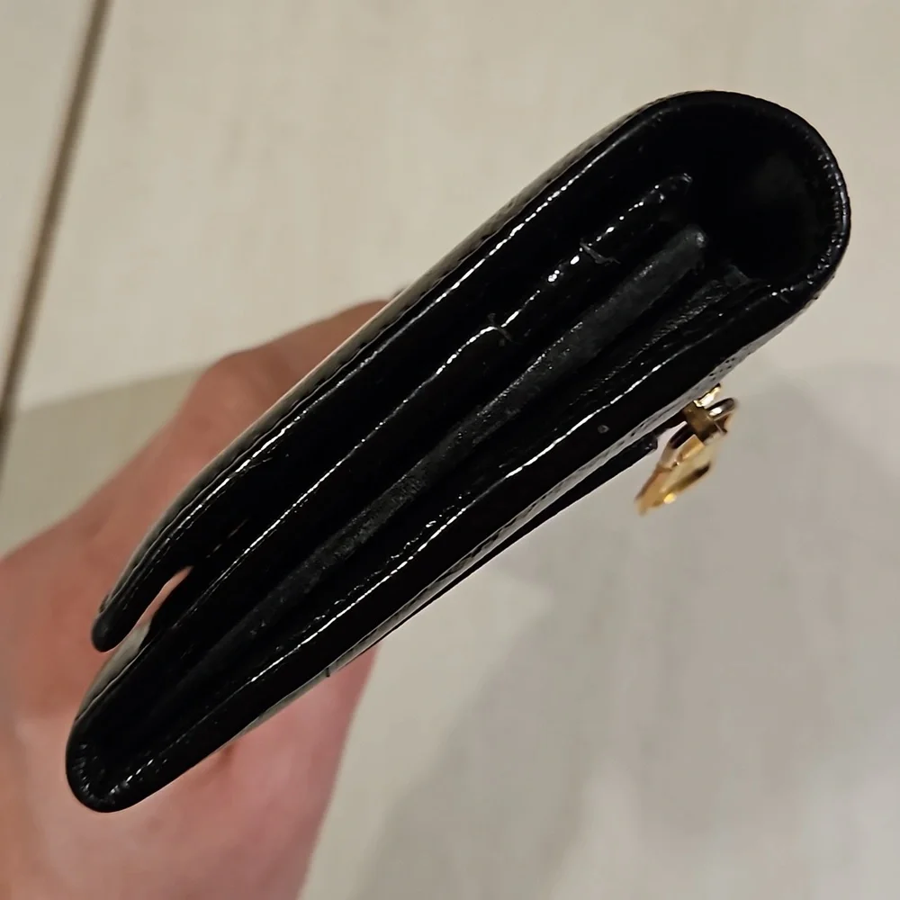 YSL Logo Patent Leather Bifold Snap Wallet w/Dustbag - Picture 5 of 14